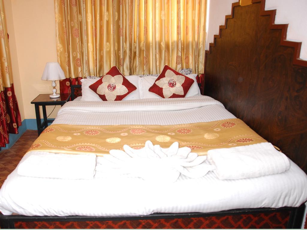 Elbrus Home Катманду Екстериор снимка